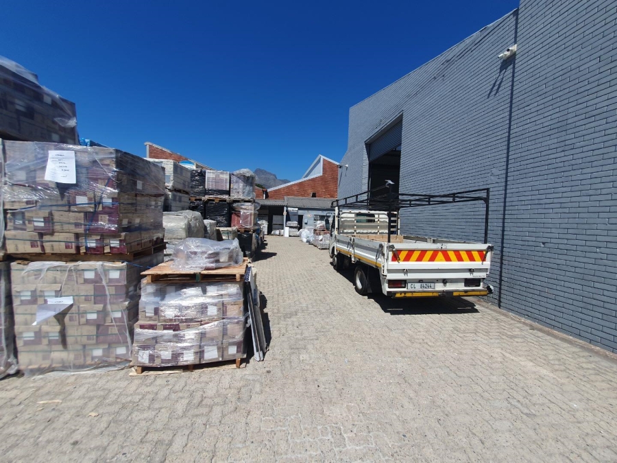 To Let commercial Property for Rent in Paarden Eiland Western Cape